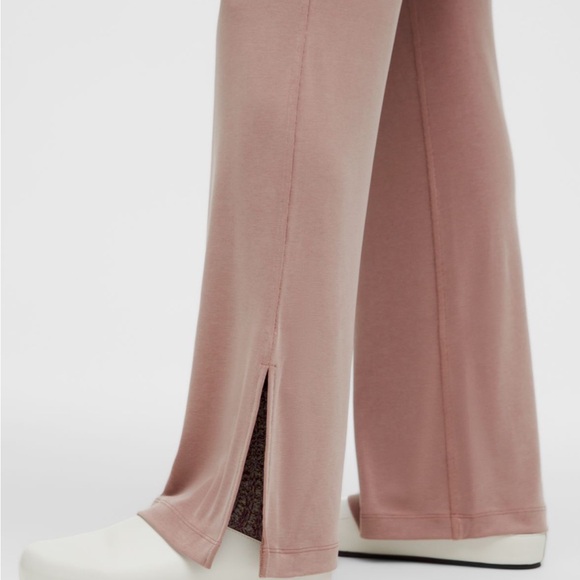 DRAPEY SOFT STREAM FLARED PANTS - Picture 7 of 10